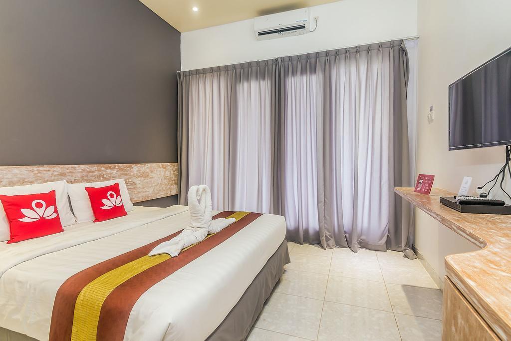 Zen Rooms Denpasar Mertasari Exterior photo